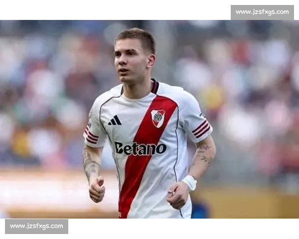 帕雷德斯盛赞马斯坦托诺:17 岁天才中场的全能表现令人惊叹