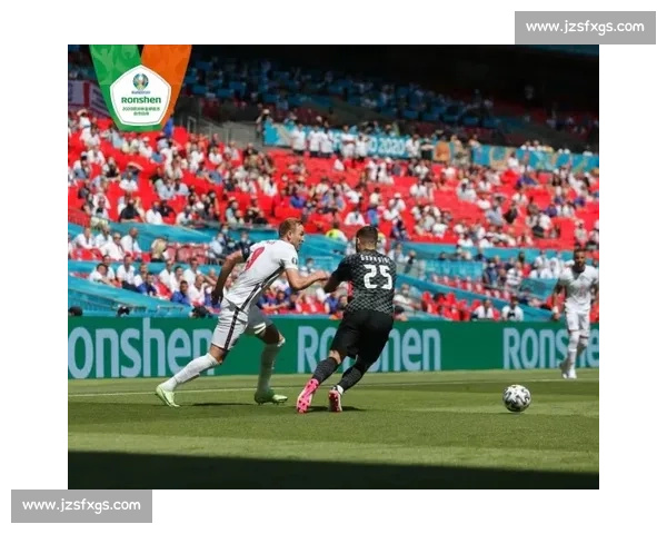 苏超赛场惊现 “钢铁战队”:机器人裁判与球形战警重塑赛事生态